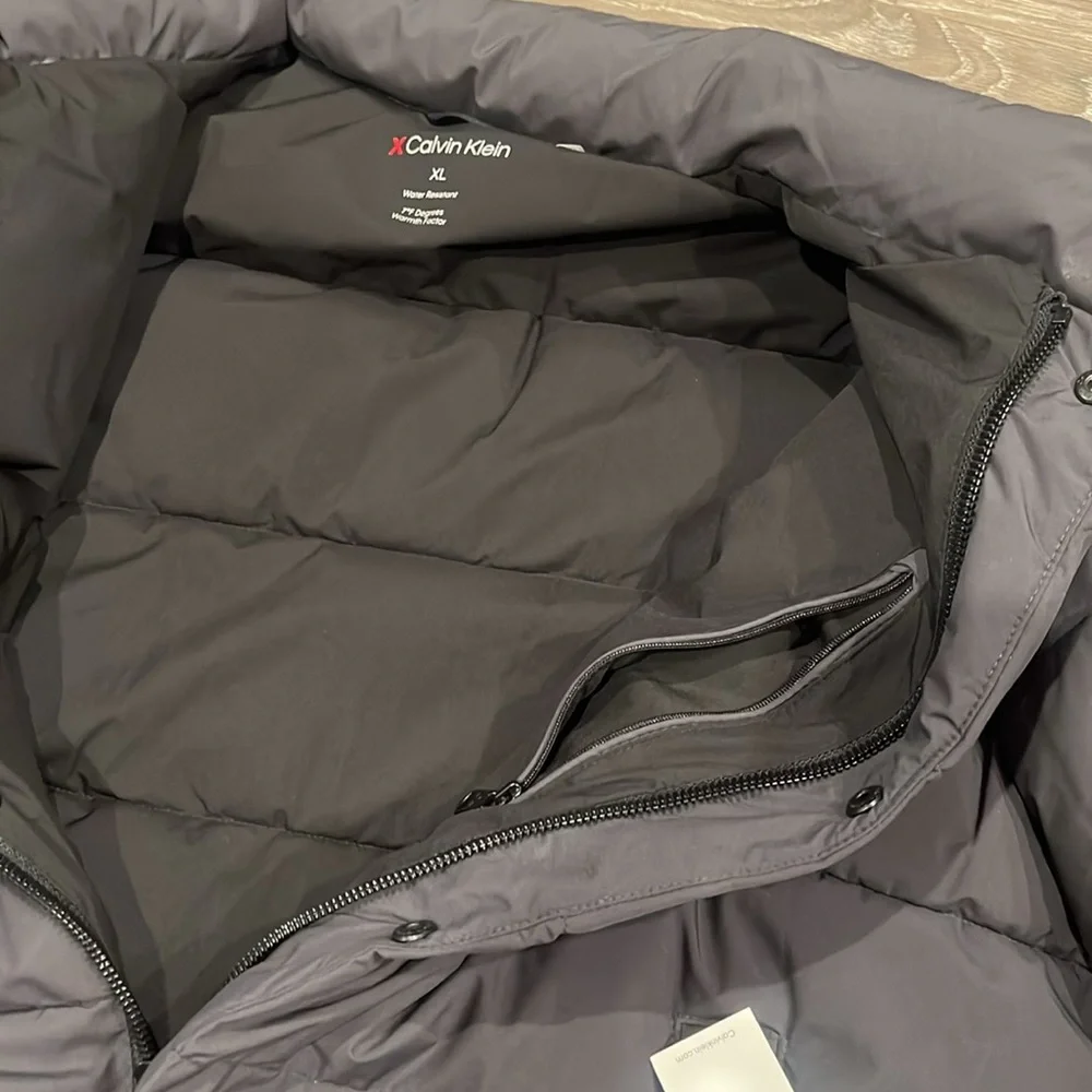 Calvin Klein Men's Dark Gray Puffer Jacket